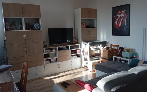 Appartement à vendre    3 pièces •  Solliès-Pont