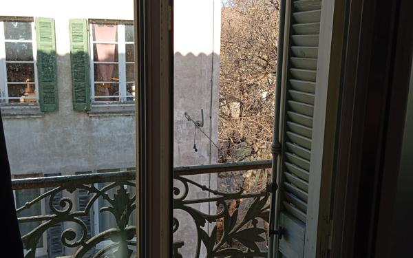 Appartement à vendre    3 pièces •  Solliès-Pont