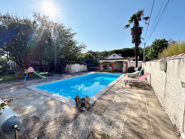 Maison 7 pièce(s) avec sous-sol et piscine sur 1500 m² de terrain