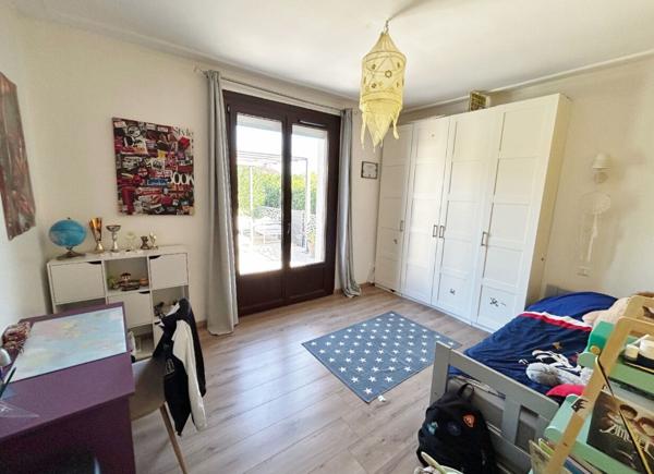 Maison 7 pièce(s) avec sous-sol et piscine sur 1500 m² de terrain