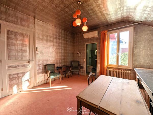 Lourdes – Maison de caractère style basque, modulable, idéale pour un projet familial ou locatif.