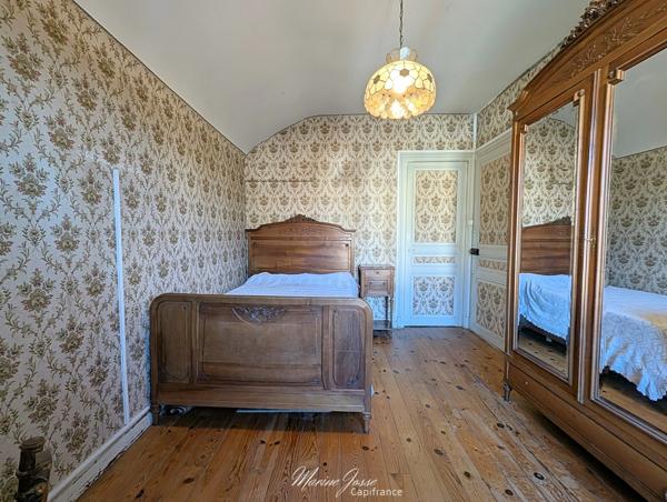 Lourdes – Maison de caractère style basque, modulable, idéale pour un projet familial ou locatif.