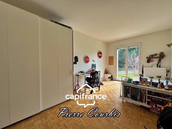 BRON CENTRE Maison 7 pièces avec grand garage et sous-sol