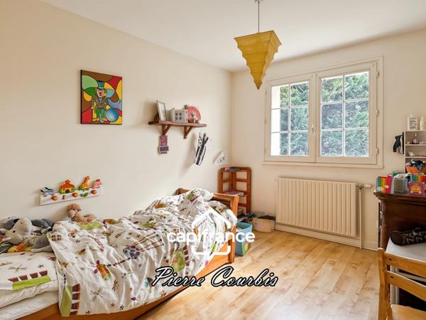 BRON CENTRE Maison 7 pièces avec grand garage et sous-sol