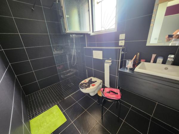 2 VILLAS NEUVES raccordables - plain-pied - grand jardin plat - piscine chauffée - accès vélo - sud Vinezac (07110)