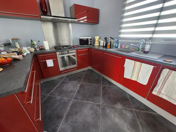 2 VILLAS NEUVES raccordables - plain-pied - grand jardin plat - piscine chauffée - accès vélo - sud Vinezac (07110)