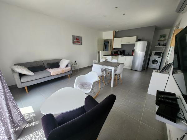 2 VILLAS NEUVES raccordables - plain-pied - grand jardin plat - piscine chauffée - accès vélo - sud Vinezac (07110)