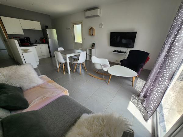 2 VILLAS NEUVES raccordables - plain-pied - grand jardin plat - piscine chauffée - accès vélo - sud Vinezac (07110)