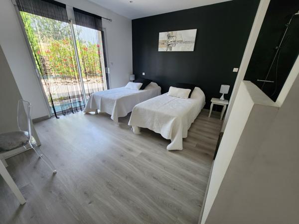 2 VILLAS NEUVES raccordables - plain-pied - grand jardin plat - piscine chauffée - accès vélo - sud Vinezac (07110)