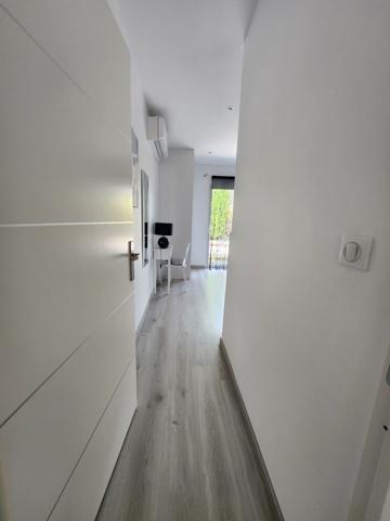 2 VILLAS NEUVES raccordables - plain-pied - grand jardin plat - piscine chauffée - accès vélo - sud Vinezac (07110)