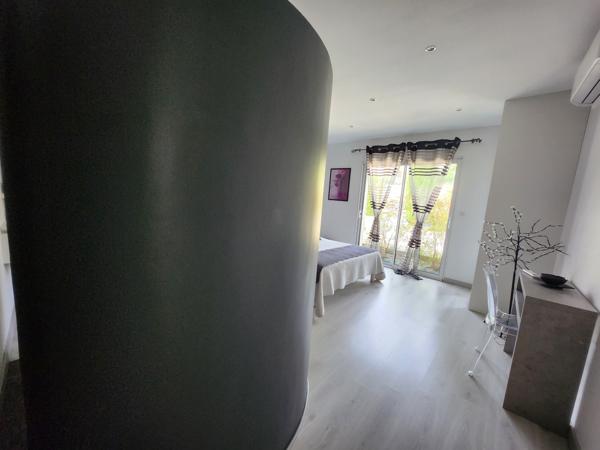 2 VILLAS NEUVES raccordables - plain-pied - grand jardin plat - piscine chauffée - accès vélo - sud Vinezac (07110)