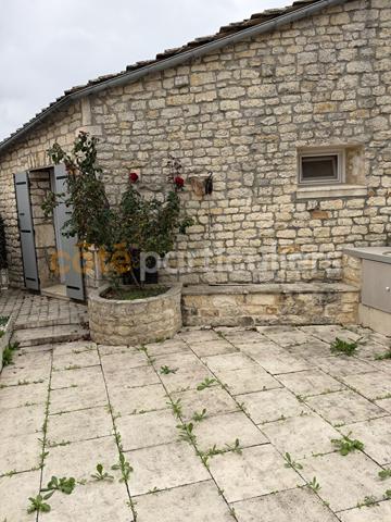 Vente
                Maison67,9 m² - 3 Pièces -
                    SAINT PIERRE D OLERON (17310)