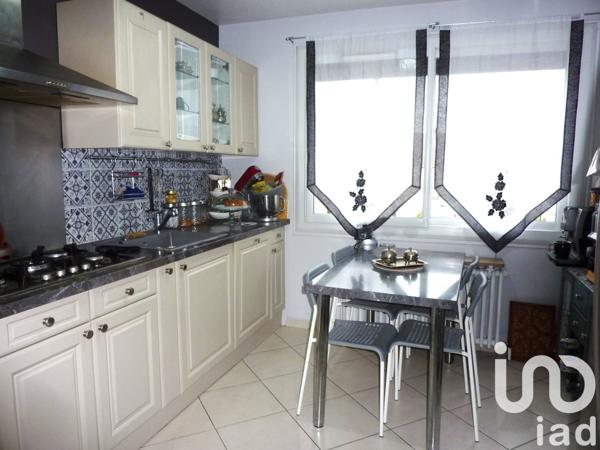 Maison traditionnelle 7 pièces de 142 m² à Nogent-sur-Oise (60180)