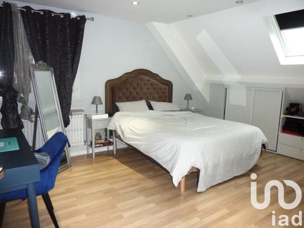 Maison traditionnelle 7 pièces de 142 m² à Nogent-sur-Oise (60180)