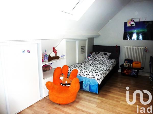 Maison traditionnelle 7 pièces de 142 m² à Nogent-sur-Oise (60180)