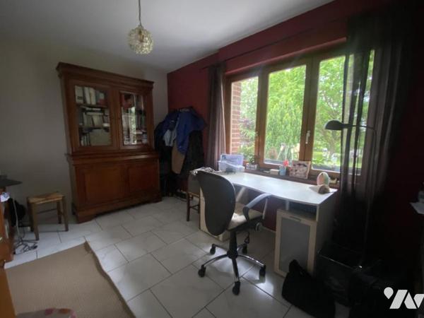 PAVILLON SUR SOUS-SOL  5CHS