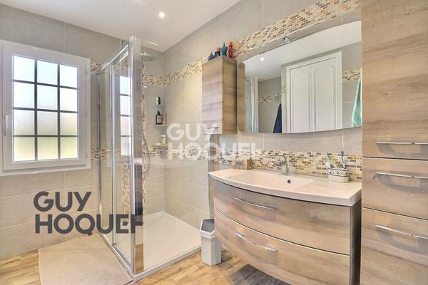 Propriété de qualité avec maison d'amis et piscine