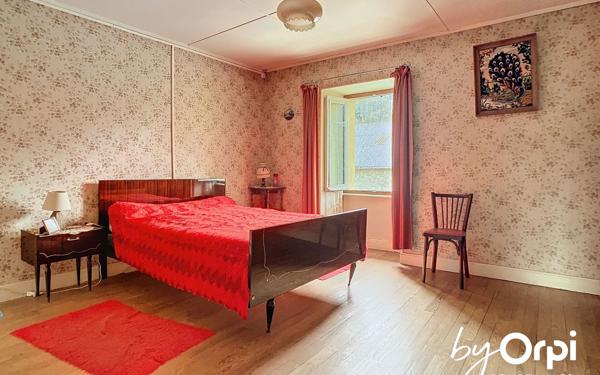 Maison à vendre    5 pièces • 115 m2 Charensat