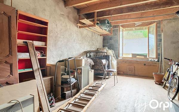 Maison à vendre    5 pièces • 115 m2 Charensat