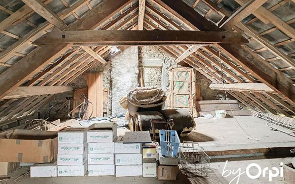 Maison à vendre    5 pièces • 115 m2 Charensat