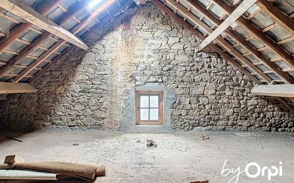 Maison à vendre    5 pièces • 115 m2 Charensat