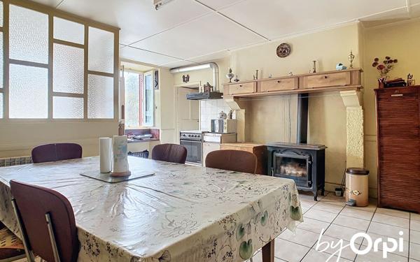 Maison à vendre    5 pièces • 115 m2 Charensat