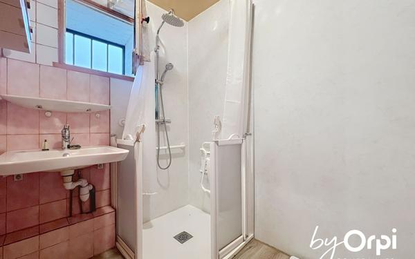 Maison à vendre    5 pièces • 115 m2 Charensat