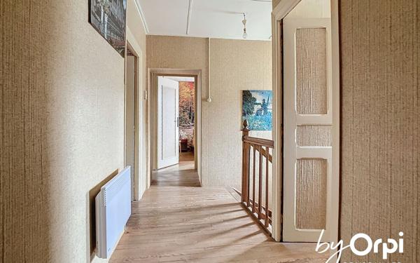 Maison à vendre    5 pièces • 115 m2 Charensat