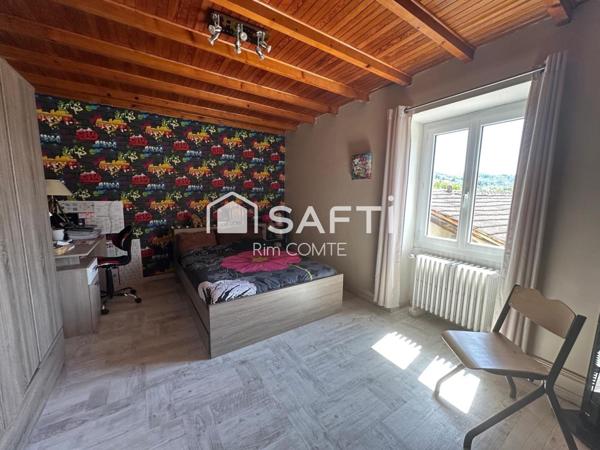 À vendre : Superbe corps de ferme rénové – Charme, volumes et confort au cœur de la nature!!