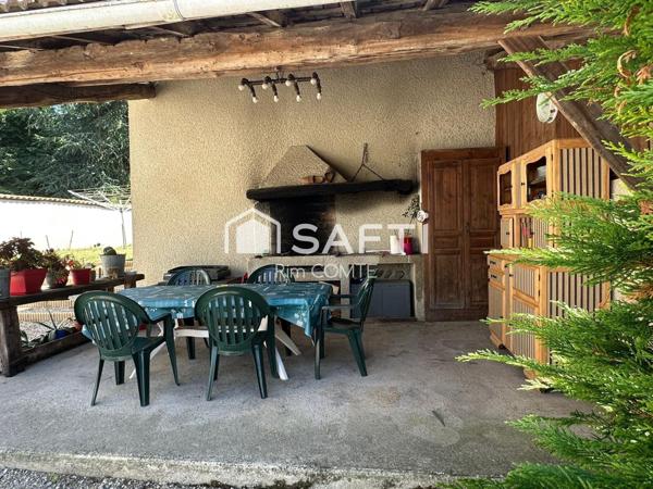 À vendre : Superbe corps de ferme rénové – Charme, volumes et confort au cœur de la nature!!