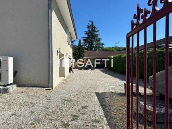 À vendre : Superbe corps de ferme rénové – Charme, volumes et confort au cœur de la nature!!