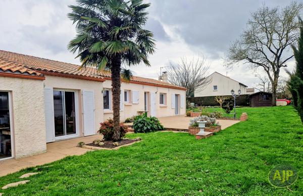 Vente maison Cugand : 345 000 € - AJP Immobilier Clisson