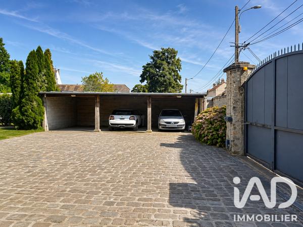Maison à vendre 11 pièces 278 m² Dourdan