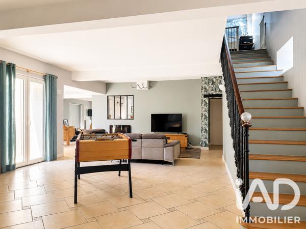 Maison à vendre 11 pièces 278 m² Dourdan