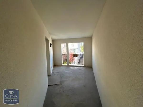 Appartement à louer 2 pièces 64.4m²