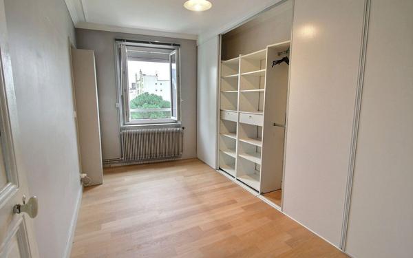 Appartement à vendre    2 pièces • 46,56 m2 Fontenay-sous-Bois