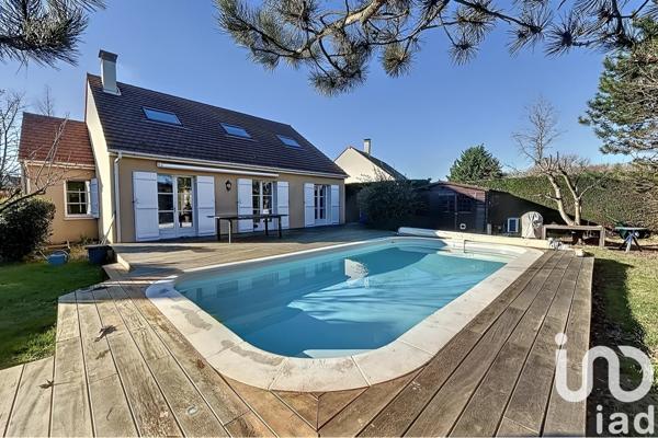 Maison 6 pièces de 163 m² à Ozoir-la-Ferrière (77330)