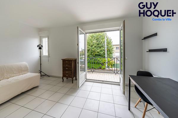 LOCATION : appartement 1 pièce (26 m²) à QUINCY SOUS SENART