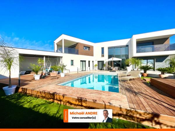 EXCEPTIONNELLE VILLA D’ARCHITECTE – PRESTATIONS HAUT DE GAMME – AIGUES-MORTES