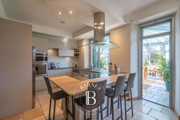 Thonon-les-Bains, Maison 5 Chambres -  425 m² à vendre