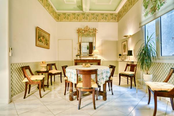 Hôtel Particulier du XVIIIème avec patio et terrasse