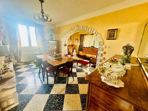 Maison Saint Privat Des Vieux 9 pièce(s) 162 m2