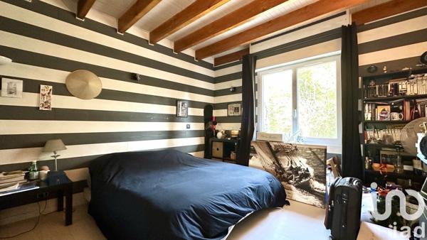 Maison 9 pièces de 260 m² à Arès (33740)