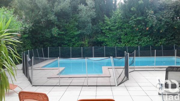 Maison 9 pièces de 260 m² à Arès (33740)