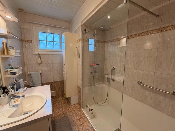 Maison 7 pièces d'environ 145 m2 rue calme proche centre ville