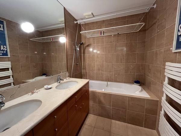 Appartement à louer 1 400 € CC La Rochelle 3 p 83 m² DPE C
