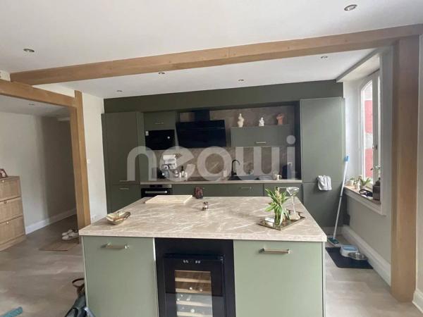 SUPERBE APPARTEMENT F3 MEUBLÉ – 106 m² – ENTIÈREMENT RÉNOVÉ