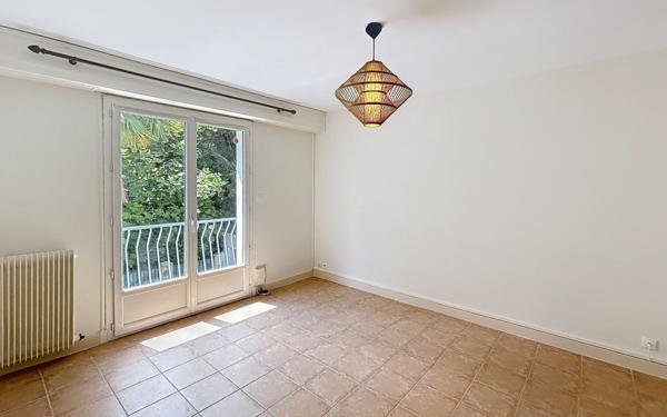 Appartement à louer    3 pièces • 54 m2 Pau