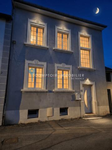 Maison
                                                                                                                                                                                                                                                                                                                        8 pièce(s)                                                                                                                                                                                                          6 chambre(s)                                                                                                                                                                                                          168  m²