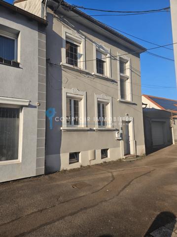 Maison
                                                                                                                                                                                                                                                                                                                        8 pièce(s)                                                                                                                                                                                                          6 chambre(s)                                                                                                                                                                                                          168  m²